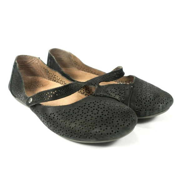 olukai flats